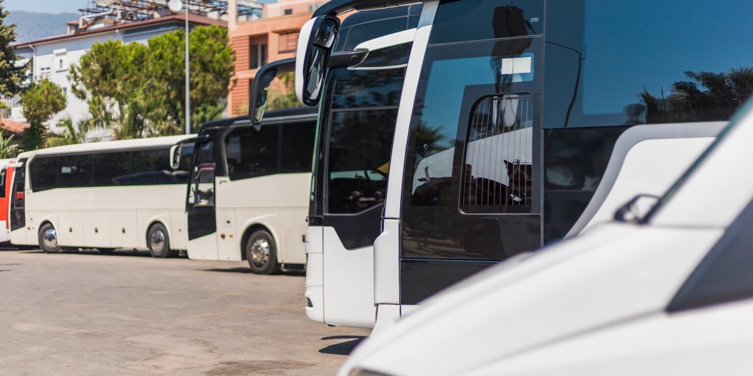 24-seater-bus-rental-img