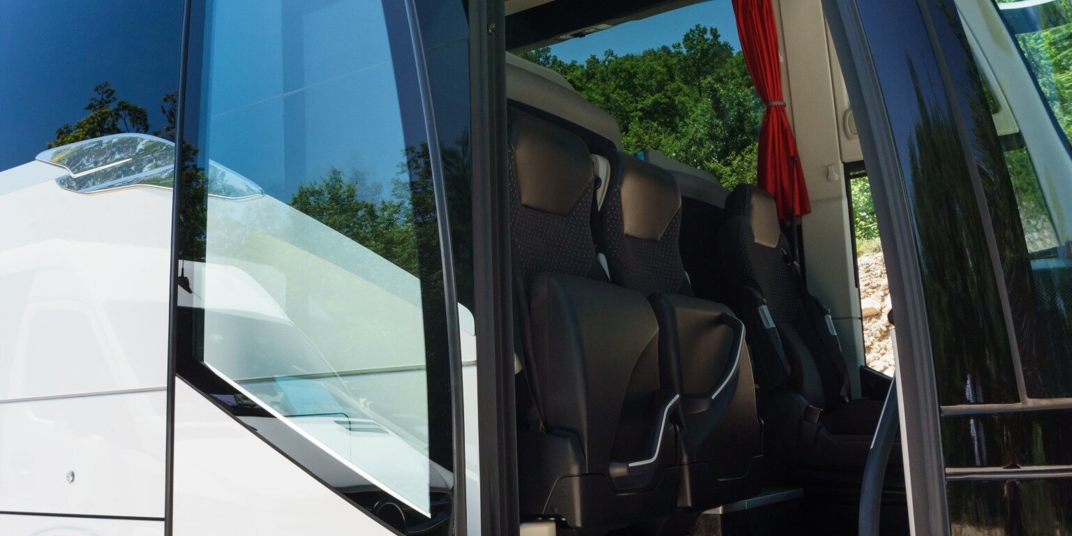 40-seater-bus-rental-img