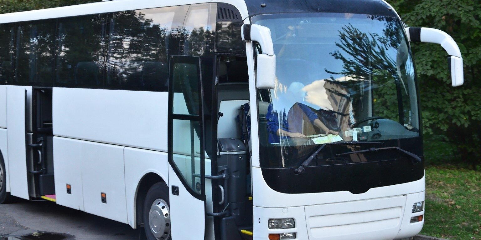 44-seater-bus-rental-img